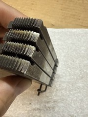 Ridgid 47785 Stainless Steel 1/2&Prime; 3/4&Prime; NPT RH Universal Bolt Die Set