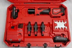 Milwaukee 2674-20 M18 Short Throw Press Tool Kit-3 Crimp Jaws, 2-Batteries