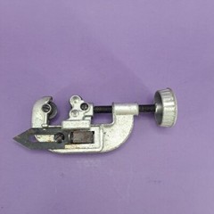 General No 124 Vintage Pipe Tubing Cutter Tool Made in USA Plumbing Hand Tool