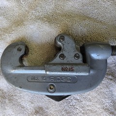 Ridgid No 15 Copper Tube Cutter 3/16&Prime; to 1 1/8&Prime; Screw Feed & Ridgid No.104 Close