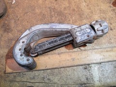 Ridgid no 152 Quick Opening Acting Pipe Cutter 1/4&Prime;-2 5/8&Prime; OD