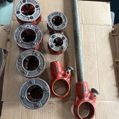 Ridgid 00-R Pipe Threader 1/2 3/4(4) 1 Inch And (2) Holders Handle Made In USA