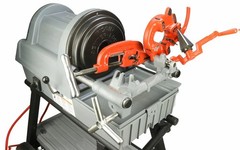 Reconditioned RIDGID&reg; 1822-I Auto Chuck Pipe Threader with 815A Dies New Cart