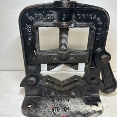 Vintage MARK MFG Co Chicago No. 3 Pipe Vise E458A Bench Mount Fitting Plumbing