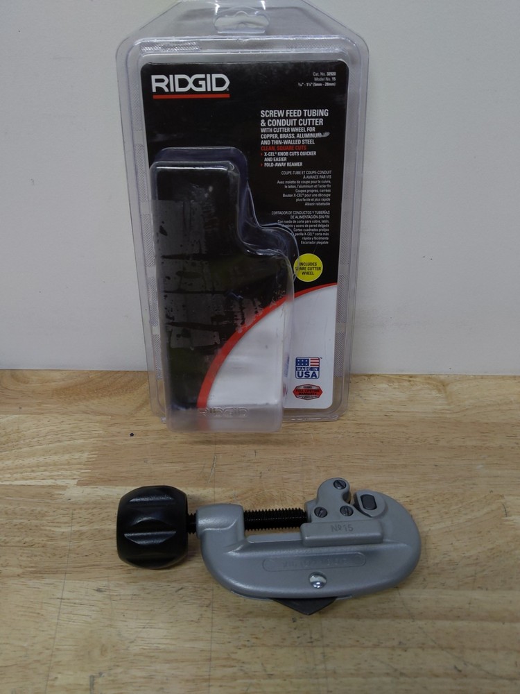 RIDGID 15 Screw Feed Tubing and Conduit Cutter &ndash; 32920