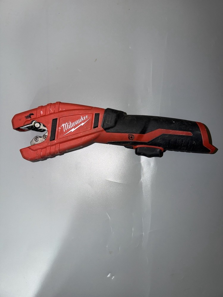 Milwaukee M12 Copper Tubing Cutter Tool Only 2471-20