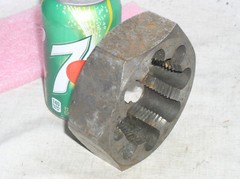 USED 2-7/8-8 IN INCH NPT HEX CARBON STEEL RE-THREADING TAPERED DIE