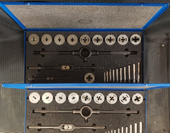 461184 &ndash; Greenfield Industries Little Giant Tap & Die Set No 7-1/2 and No 37-1/2