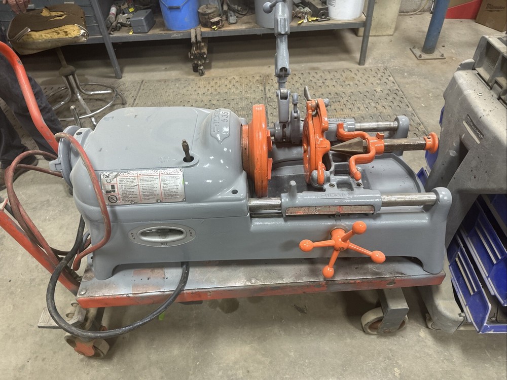 Ridgid 535 Electric Pipe Threading Machine W 2 Extra Die Heads Works Great Notes