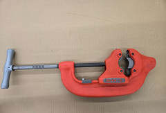 RIDGID Heavy Duty Four Wheel 2 1/2&Prime;-4&Prime; Steel Pipe Cutter No 44-s
