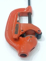 RIDGID 2-A PIPE CUTTER 32840 MANUAL PIPE CUTTING TOOL MADE IN USA HEAVY DUTY