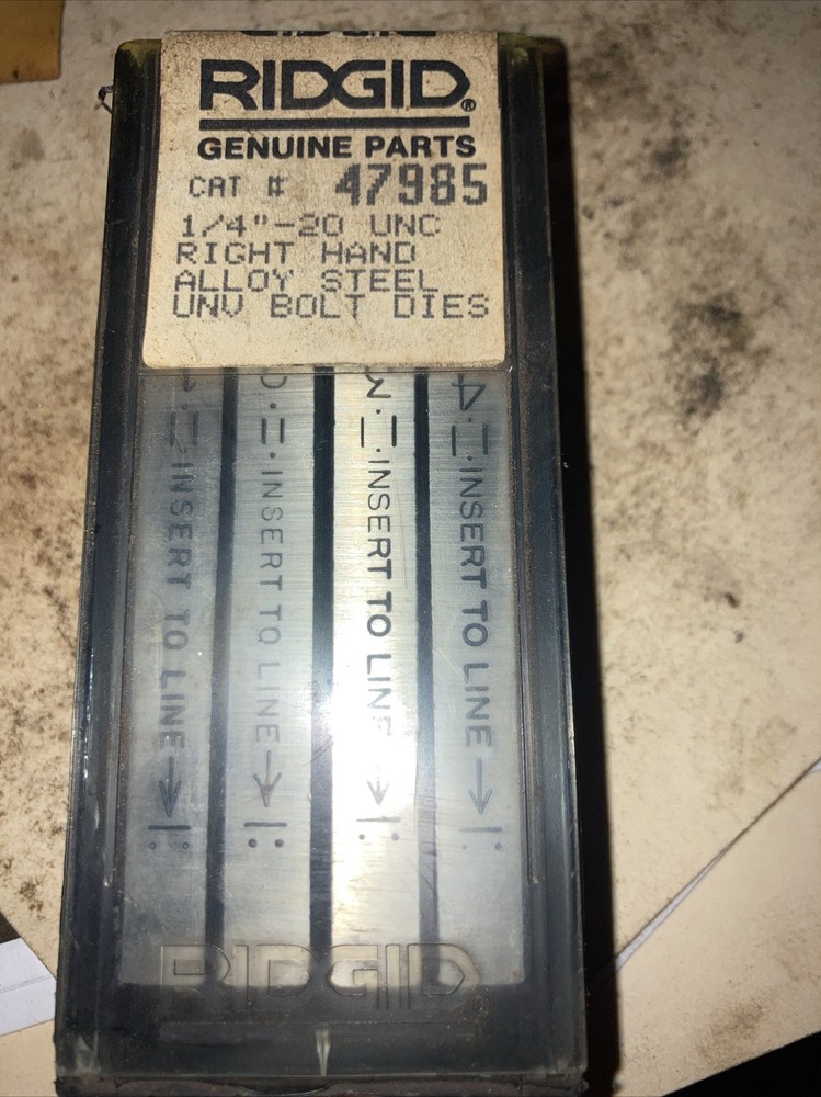 Ridgid 1/4&Prime;-20 UNC (R. H.) alloy steel UNV Bolt Dies 47985 Like 48215