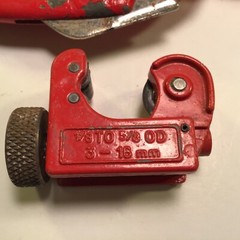 Vintage Red Tubing Cutter 1/8&Prime;-1-1/8&Prime; O.D. Omega Mini-Cutter 1/8 to 5/8 OD Spain