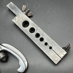 GlobeMaster 65460 Vintage Flaring Tool Die Block and Cone 3/16&Prime; to 5/8&Prime; Italy