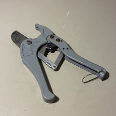 HDX Ratcheting Cutter PVC Pipe Cutting &ndash; Up to 1-5/8&Prime;