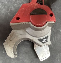 Milwaukee Plastic Pipe Shears Used but in Excellent condition w/ 2 batteries