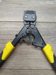 Apollo 3/8 in., 1/2 in., and 3/4 in. PEX-B Quick-Cinch Clamp Tool 69PTKG1096