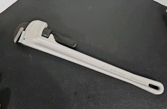 URREA 824A Aluminum Pipe Wrench Length 24&Prime; and Max Pipe Capacity 3&Prime; Light Weight