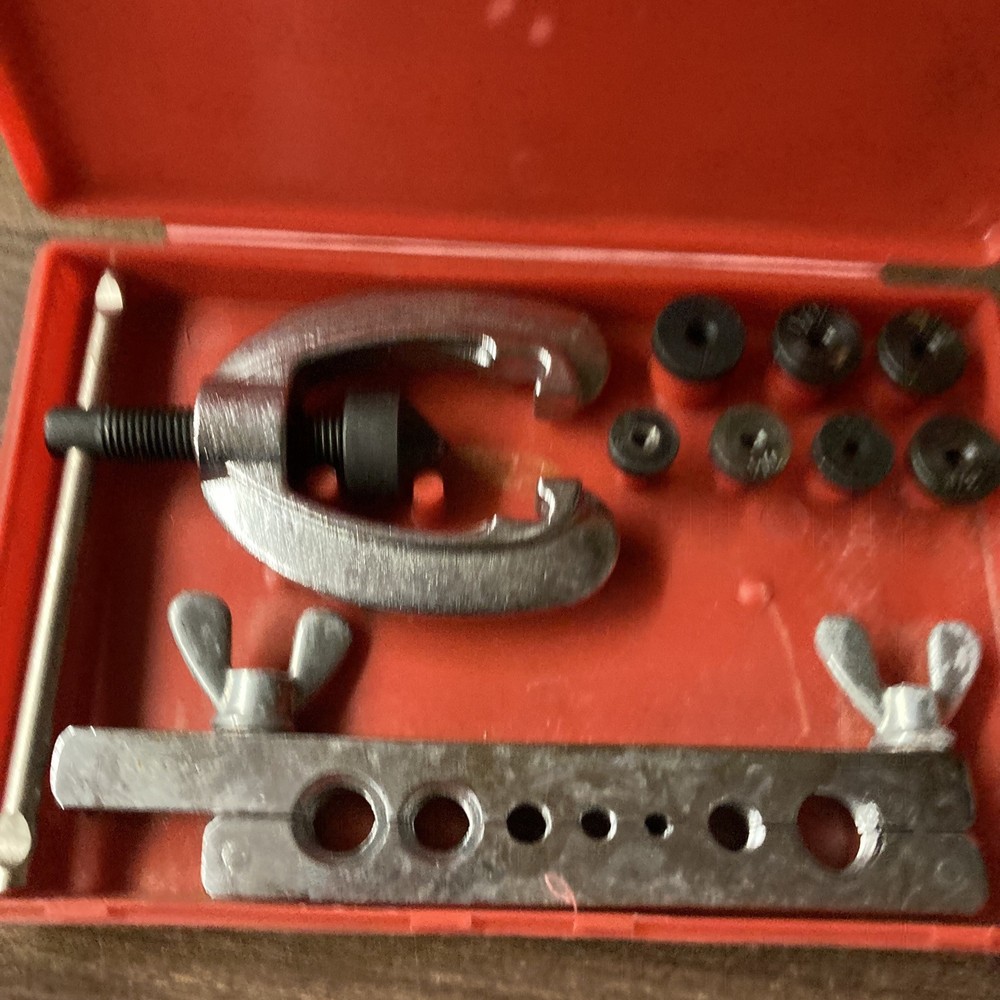 Pittsburgh 9 Pcs Double Flaring Tool Kit Item# 66534 Size 3/16-5/8