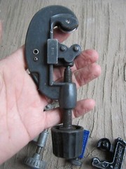 LARGE AND MINI TUBING CUTTERS, 3-22MM, 3-26MM, 3-28MM COPPER PIPE TUBE, LOT OF 4