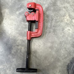 NO.2 Cast Steel Screw Feed Pipe Cutter, 1/8 in to 2 in Capacity
