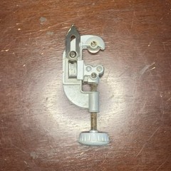 General Tools No.120 Screw Metal Pipe Tubing Conduit Cutter 1/8&Prime; to 1-1/8 OD