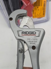 Ridgid PC-1375ML 1/8&Prime; to 1-3/8&Prime; PVC and PEX Cutter with Multi-Layer Adapter