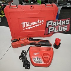 MILWAUKEE M12 Pipe Tubing Cutter Kit Battery and Charger And Case