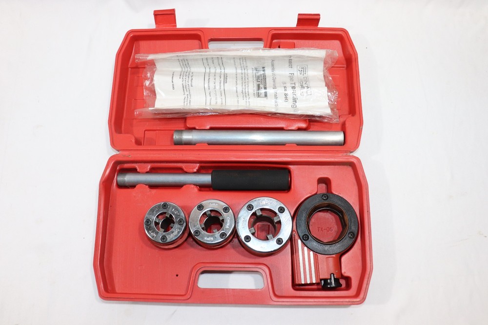 Central Forge Ratcheting Pipe Threader Tool Kit Set 30027 w/ 3 Dies