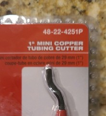 Milwaukee 1 inch Mini Copper Tubing Cutter &ndash; Red (48-22-4251P)