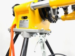 BLUEROCK PTM-300 Pipe Threading Kit includes PD-300 Power Drive, PTK-300 Tripod