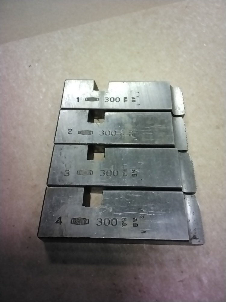 Oster 300 HS Die Set 5/16 24 NF #1, 2, 3, 4
