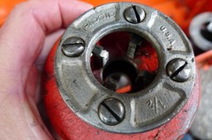 RIDGID NO, 700 POWER DRIVE PIPE THREADER WITH DIE HEADS IN BOX, 1/2-2&Prime;