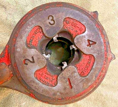 Ridgid No. 65-R Manual Pipe Threader 1&rdquo; to 2&rdquo; with Handle