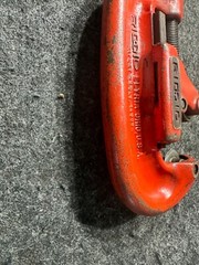 Rigid 2A/202 Heavy Duty No. 1-2 Pipe Cutter Tool 1/8 in To 2 in