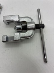 BrassCraft T050 3/16-in to 5/8-in OD Flaring Tool Stainless Steel Exc. Cond.