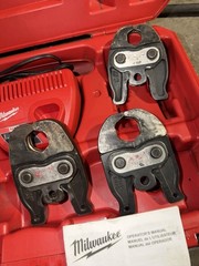 Milwaukee FORCE LOGIC Press Tool 2473-20 w 4 Jaws W Case and Accessories