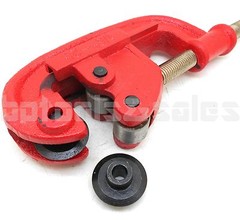 1/2&Prime; &ndash; 2&Prime; Pipe Cutter Plumbing Cutter Tool with 2 Alloy Steel Cutting Wheels