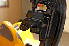 Steel Dragon Tools&reg; 300 Pipe Threader Threading Machine with Oiler Bucket