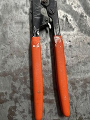 Oetiker 23081 Pincer Crimp Tool Orange Handle