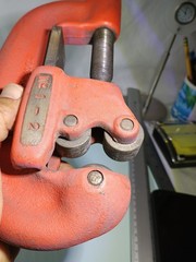 Rigid 2A/202 Heavy Duty No. 1-2 Pipe Cutter Tool 1/8 in To 2 in
