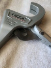 RIDGID 1/8&Prime; to 1-3/8&Prime; PVC and PEX Pipe Cutter with Multi-Layer Adapter PC-1375ML