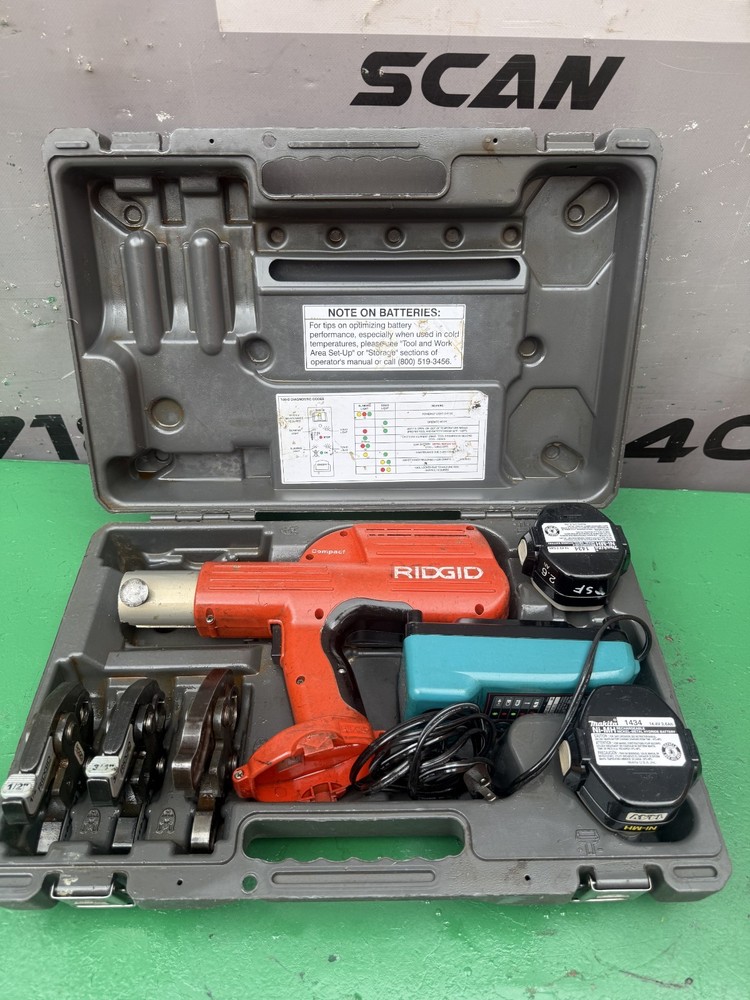 RIDGID 100-B Press Tool Kit 1/2&Prime; &ndash; 3/4&Prime; &ndash; 1&Prime; Jaws Battery & Charger. Works Fine