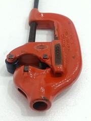 RIDGID 2-A PIPE CUTTER 32840 MANUAL PIPE CUTTING TOOL MADE IN USA HEAVY DUTY