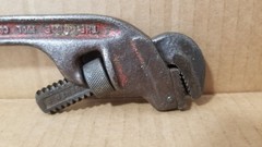 Vintage Ridgid E8 Offset Red Pipe Wrench working VGC