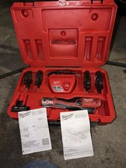 Milwaukee FORCE LOGIC Press Tool 2473-20 w 4 Jaws W Case and Accessories