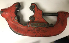RIDGID 32880 44-S FOUR/ 4-WHEEL PIPE CUTTER 2-1/2 &ndash; 4&Prime;