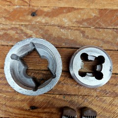 Greenfield Little Giant 1/2-13 & 5/8-11 NC Adjustable Die No. 7 Head 2 3/4&Prime; Dia