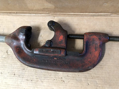 RIDGID 2&rdquo;-4&rdquo; 4S HEAVY DUTY PIPE CUTTER, 32840
