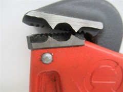 Crescent CIPW18, 18&Prime; Cast Iron K9 Pipe Wrench, 2-1/2&Prime; Capacity